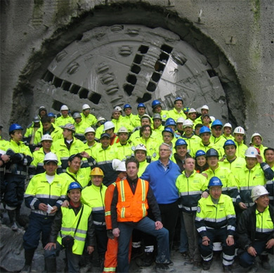 Vancouver festeggia la caduta di diaframma del tunnel della Canada Line 