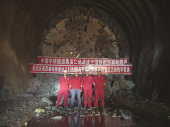 Cina - Record di avanzamento per le TBM Robbins nei tunnel ferroviari di Qinling 