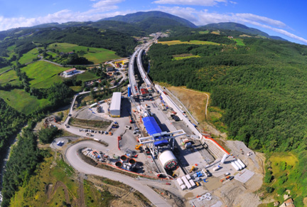 Italia/Variante di Valico - Avviato lo scavo della galleria Sparvo con la più grande TBM del mondo