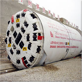 Una TBM della Robbins TBM inizia il tunnel di Pinglu in Cina