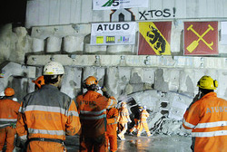 Svizzera - Abbattuto il diaframma del tunnel Büttenberg